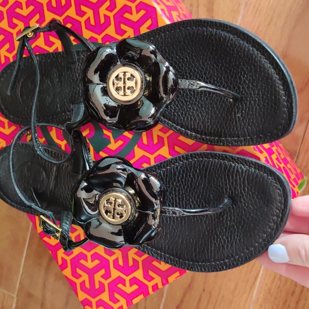 Gorgeous Tory Burch sandals - Picture 4 of 5